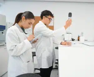 cabecera-laboratorio-biomedico-distancia