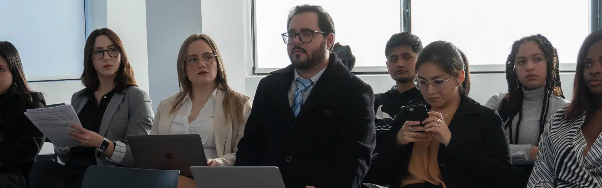 Formación Profesional – Grados Administración y Gestión a distancia